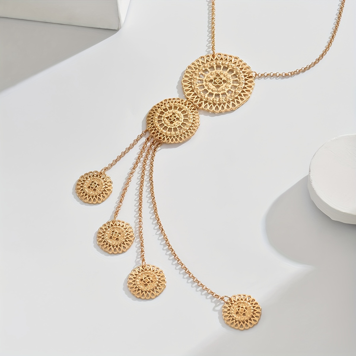 Geometric Circle Necklace Layered Chain Retro Modern Minimal